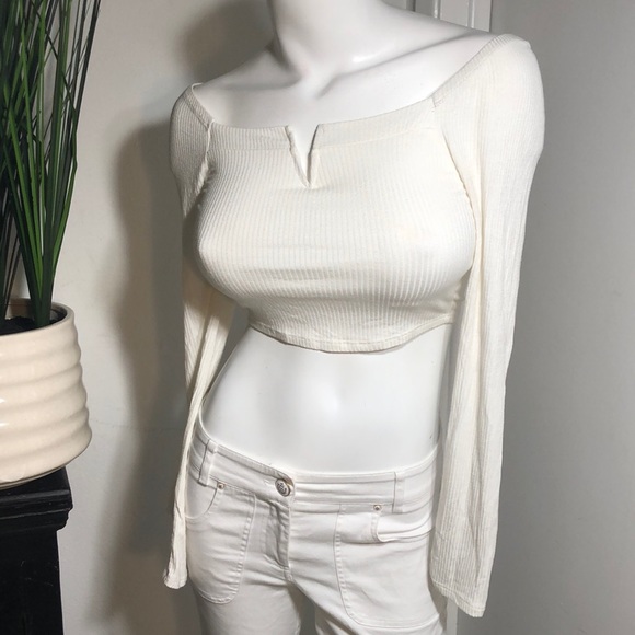 I JOAH Ribbed White Long Sleeve Knit Cropped Top